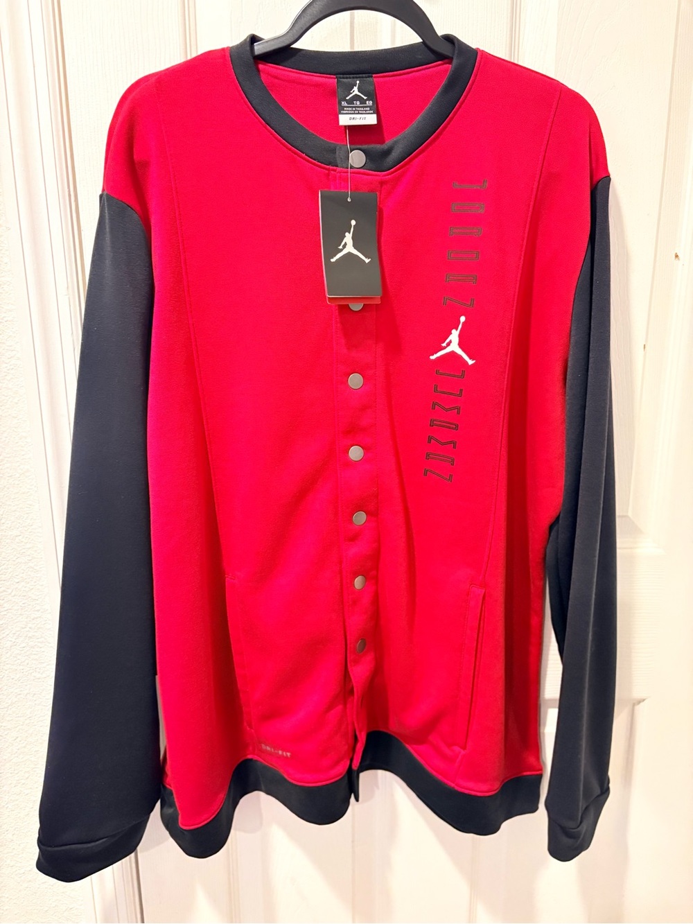 Jordan 11 Retro Bred Basketball Snap-Front Jacket NWT Size XL